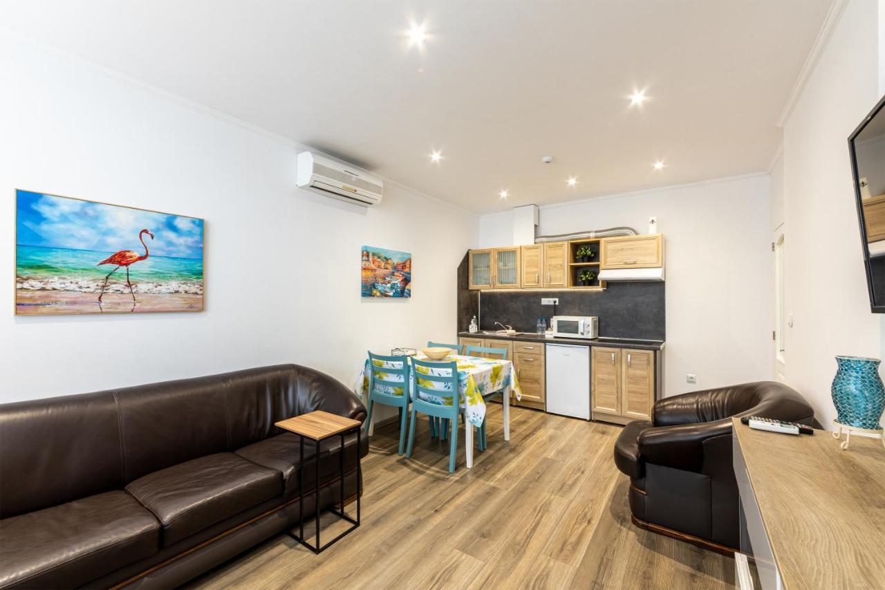 E-Home Apartments ヴァルナ エクステリア 写真