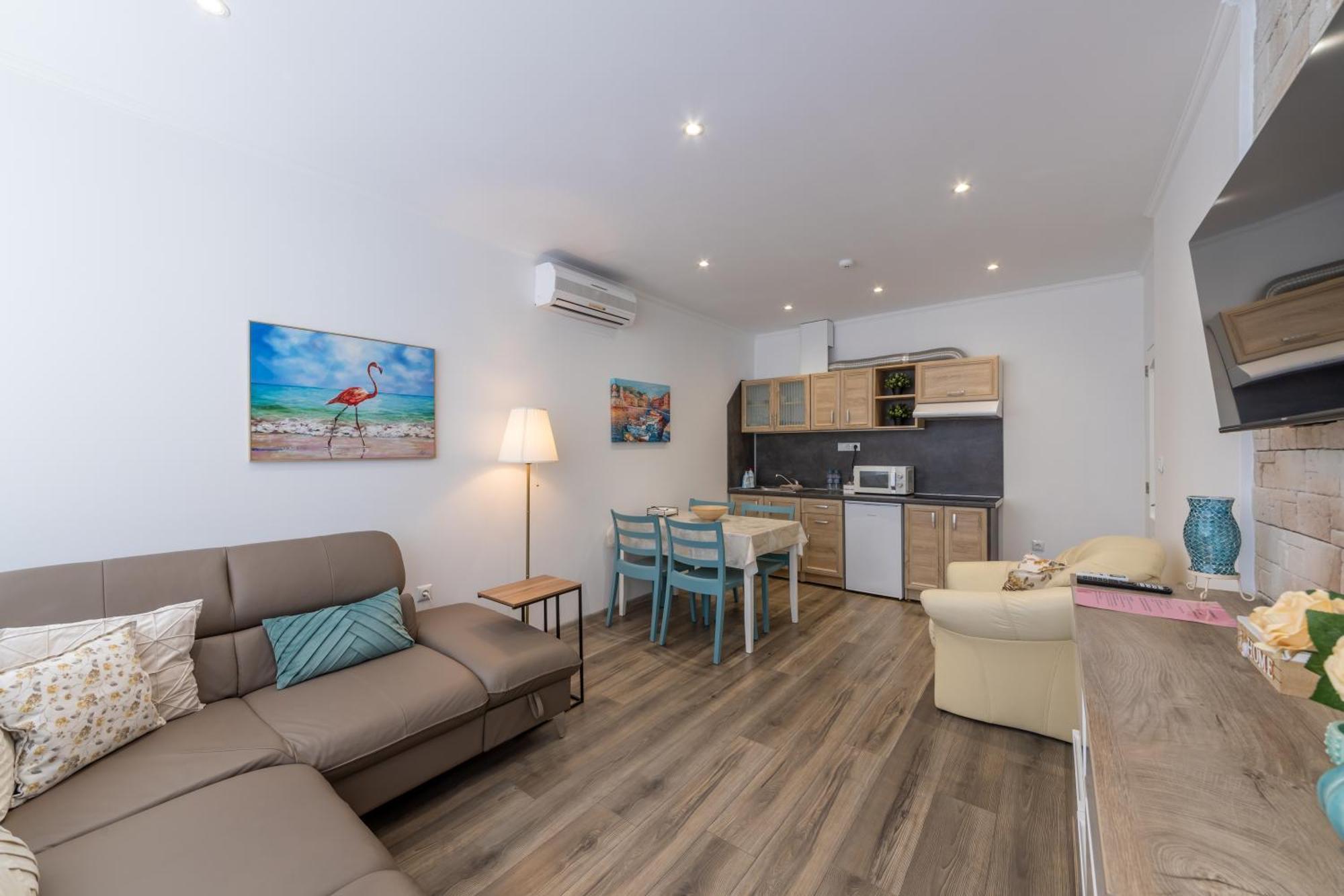 E-Home Apartments ヴァルナ エクステリア 写真